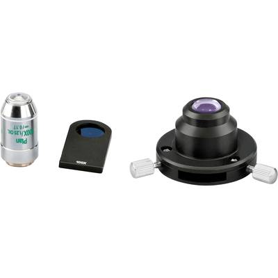 Mikroskop-Zubehör: Eine silberne Linse links, ein schwarzer Filter in der Mitte und ein schwarzer Adapter mit zwei silbernen Schrauben rechts.