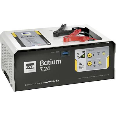 GYS Batium 7.24 Batterieladegerät mit digitalen Steuerungen, 6/12/24V-Einstellungen, automatischem Wartungsmodus und angebrachten roten und schwarzen Klemmen.