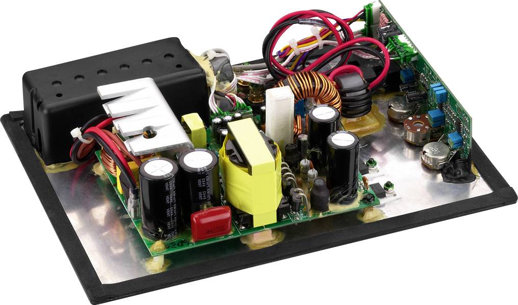 Elektronische Leiterplatte mit verschiedenen Komponenten wie Kondensatoren, Spulen und Kabeln. Hauptsächlich für Stromversorgung verwendet.