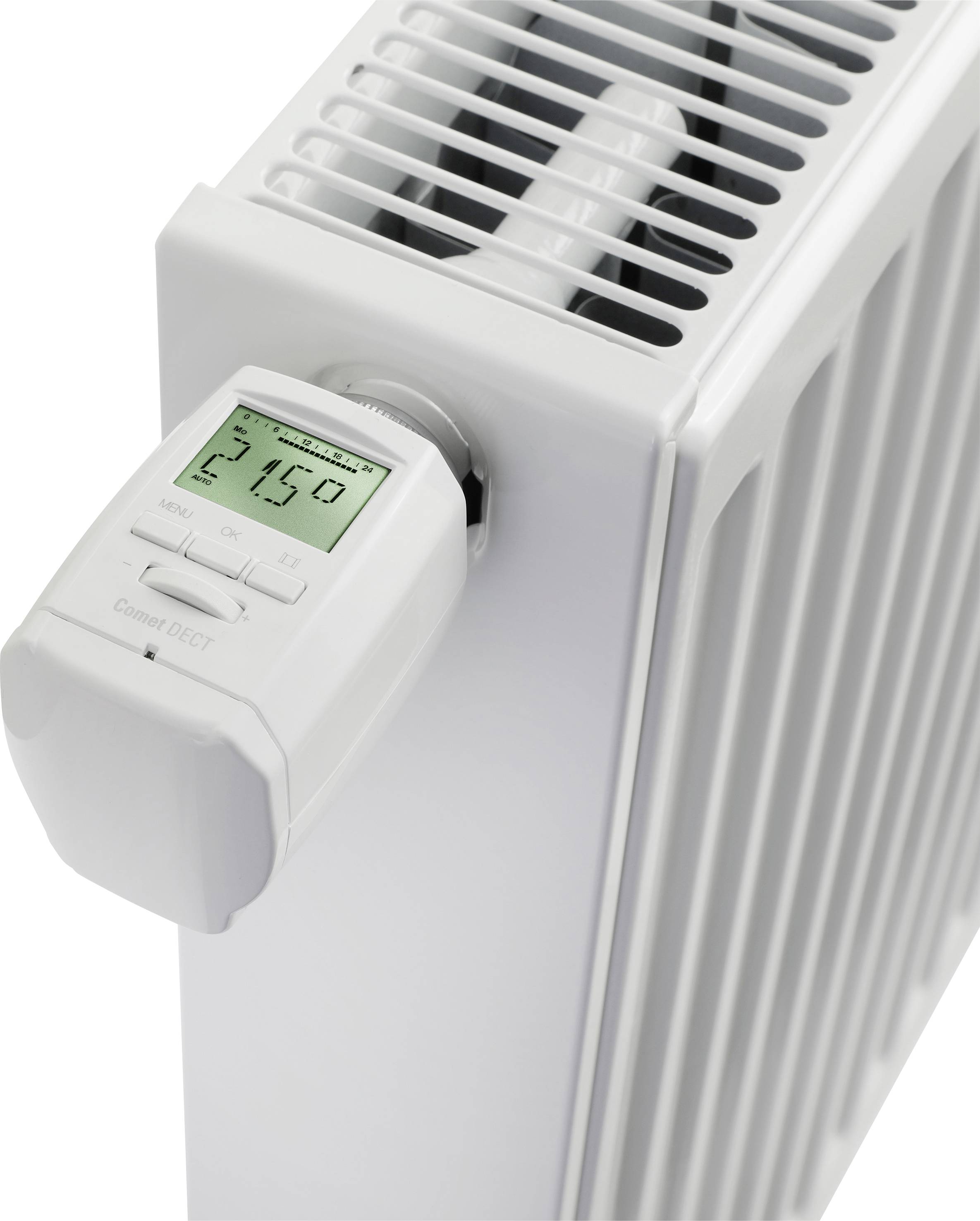 Ein weißer Heizkörper mit digitalem Thermostat, zeigt 21,5 Grad Celsius an.