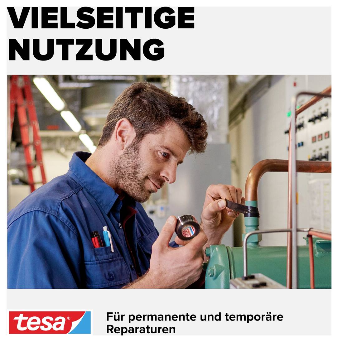 Ein Mann repariert ein Rohr mit Klebeband in einer Werkstatt. Text 'Vielseitige Nutzung'. Markenlogo unten.