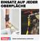 'Zwei Bilder zeigen Rohre mit Klebeband fixiert: Innenraumanwendung mit Kupferrohr, Außenanwendung an Gartenarmatur. Text oben: Einsatz auf jeder Oberfläche.'