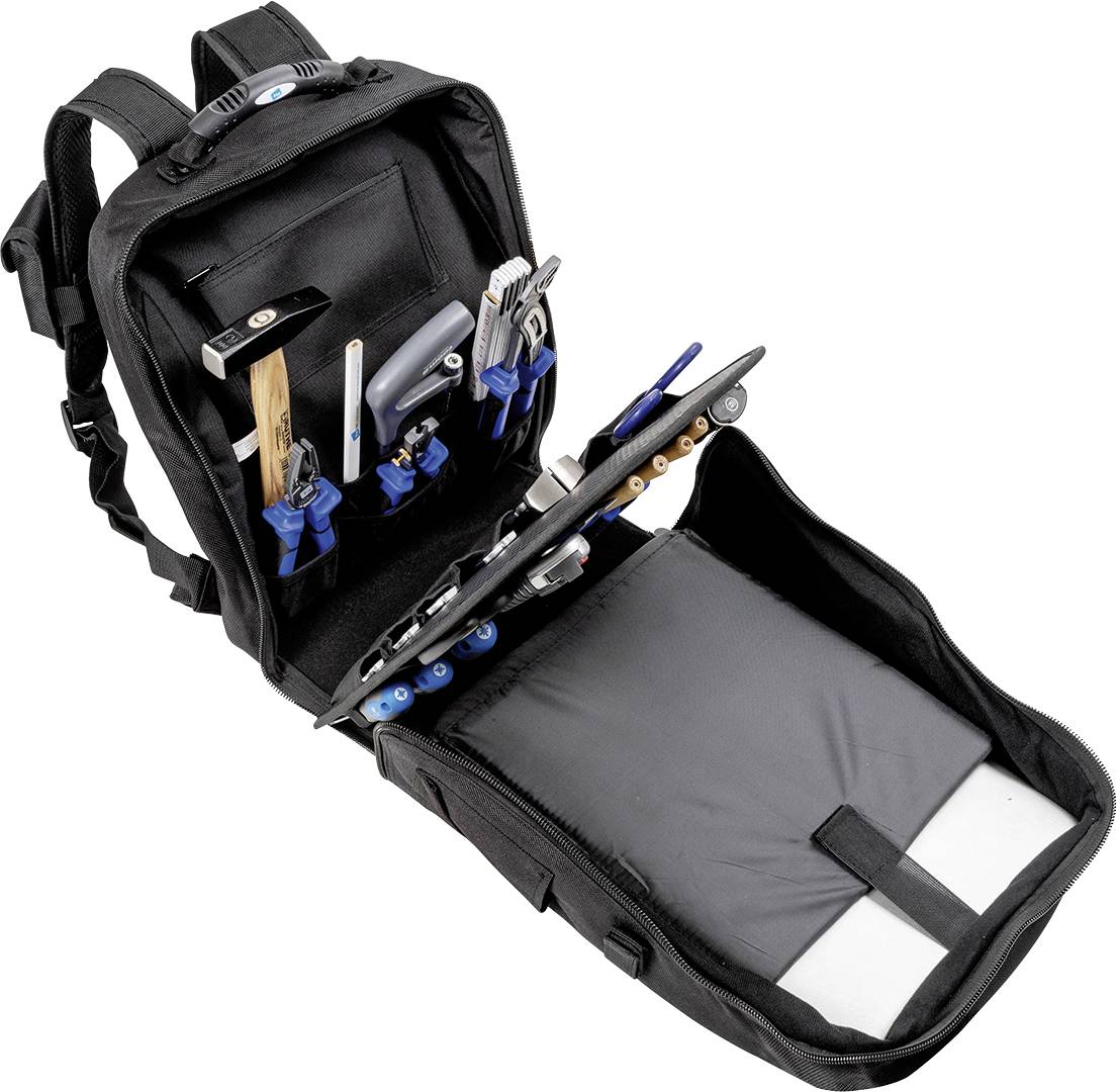 Ein geöffneter schwarzer Rucksack mit mehreren Werkzeugen wie Hammer, Schraubendreher und Zangen, die in ihm organisiert sind.