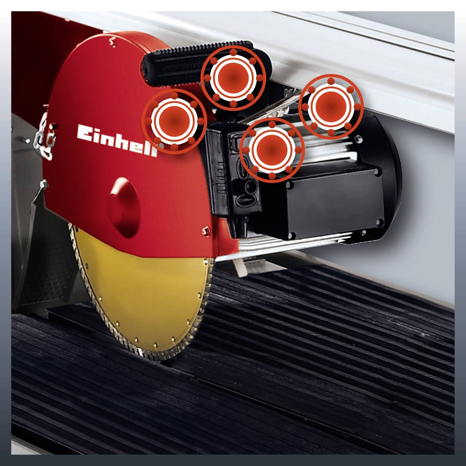 Eine rot-schwarze Einhell-Maschine mit großer gelber Sägeblattscheibe, geeignet für präzises Schneiden von Materialien.