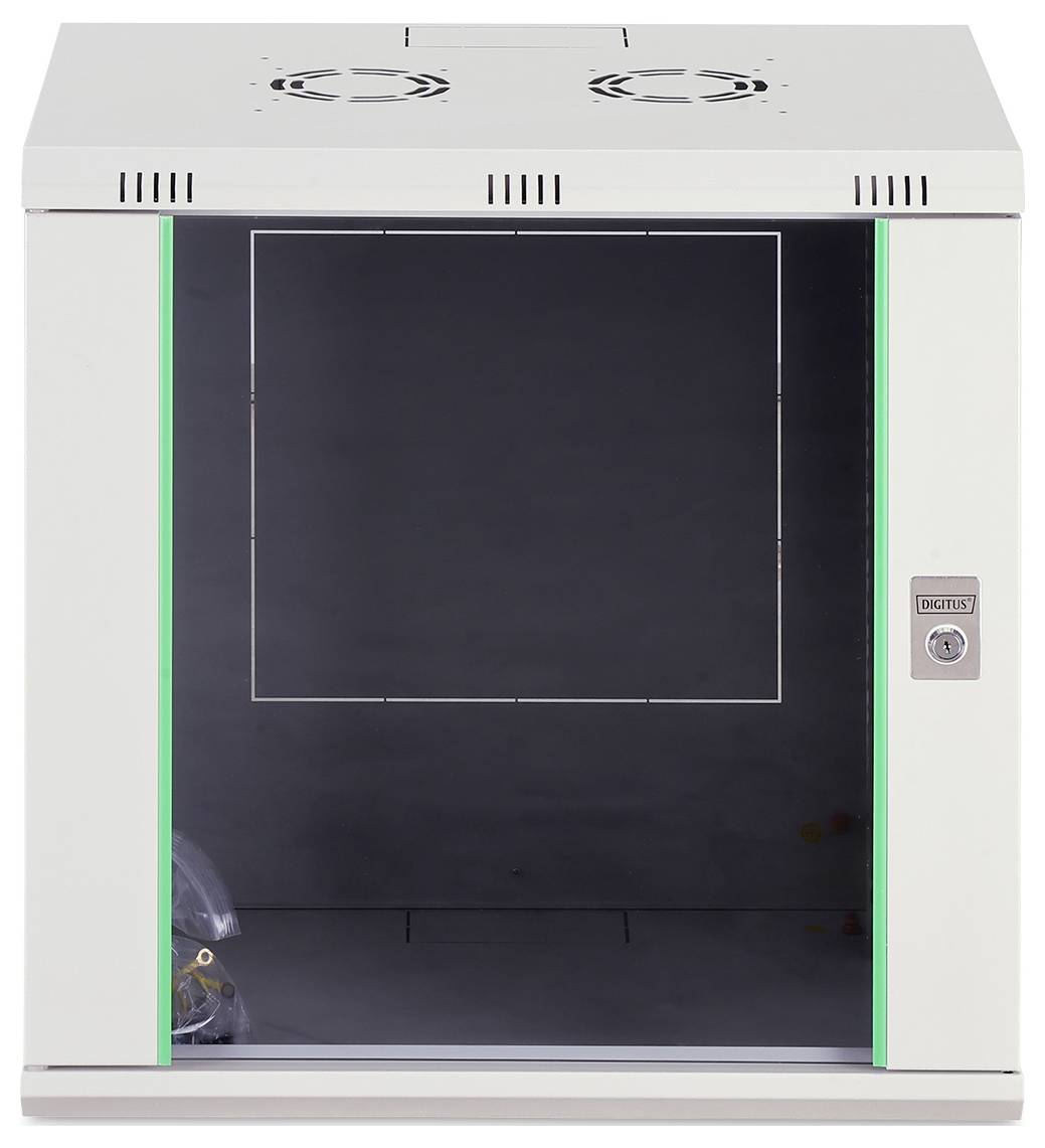 Ein weißes, rechteckiges elektronisches Gehäuse mit einem Schloss an der Seite und Lüftungsventilatoren oben. Es ist geöffnet und wirkt unbenutzt.