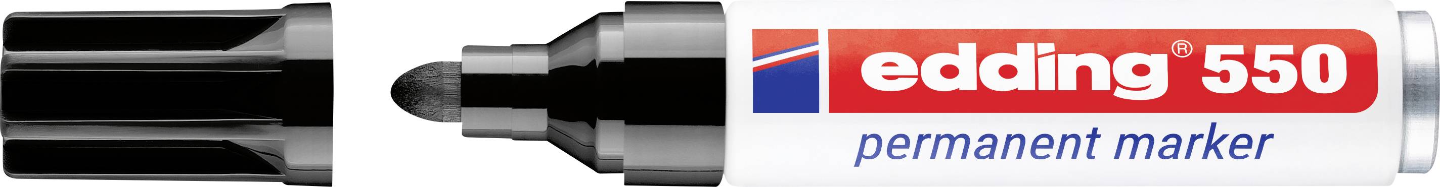 Nahaufnahme eines Edding 550 Permanentmarkers, schwarze Kappe auf der linken Seite und Keilspitze auf der rechten Seite, mit sichtbarem roten und blauem Markenlabel.