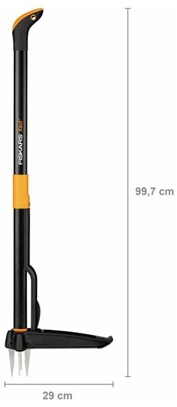 Ein schwarz-orangefarbenes Fiskars Gartenwerkzeug zur Unkrautentfernung mit einer Länge von 99,7 cm und einer Breite von 29 cm.