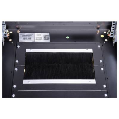 'Rear Cable Management Tray' von SONNET, Modell TB-DKPM3CG, zeigt eine rechteckige Öffnung mit Bürsten, um Kabel sauber zu führen.
