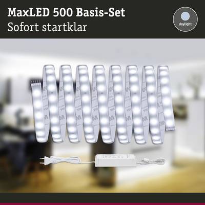 MaxLED 500 Basis-Set: LED-Lichtstreifen und Netzteil auf unscharfem Hintergrund. Text: 'Sofort startklar'.