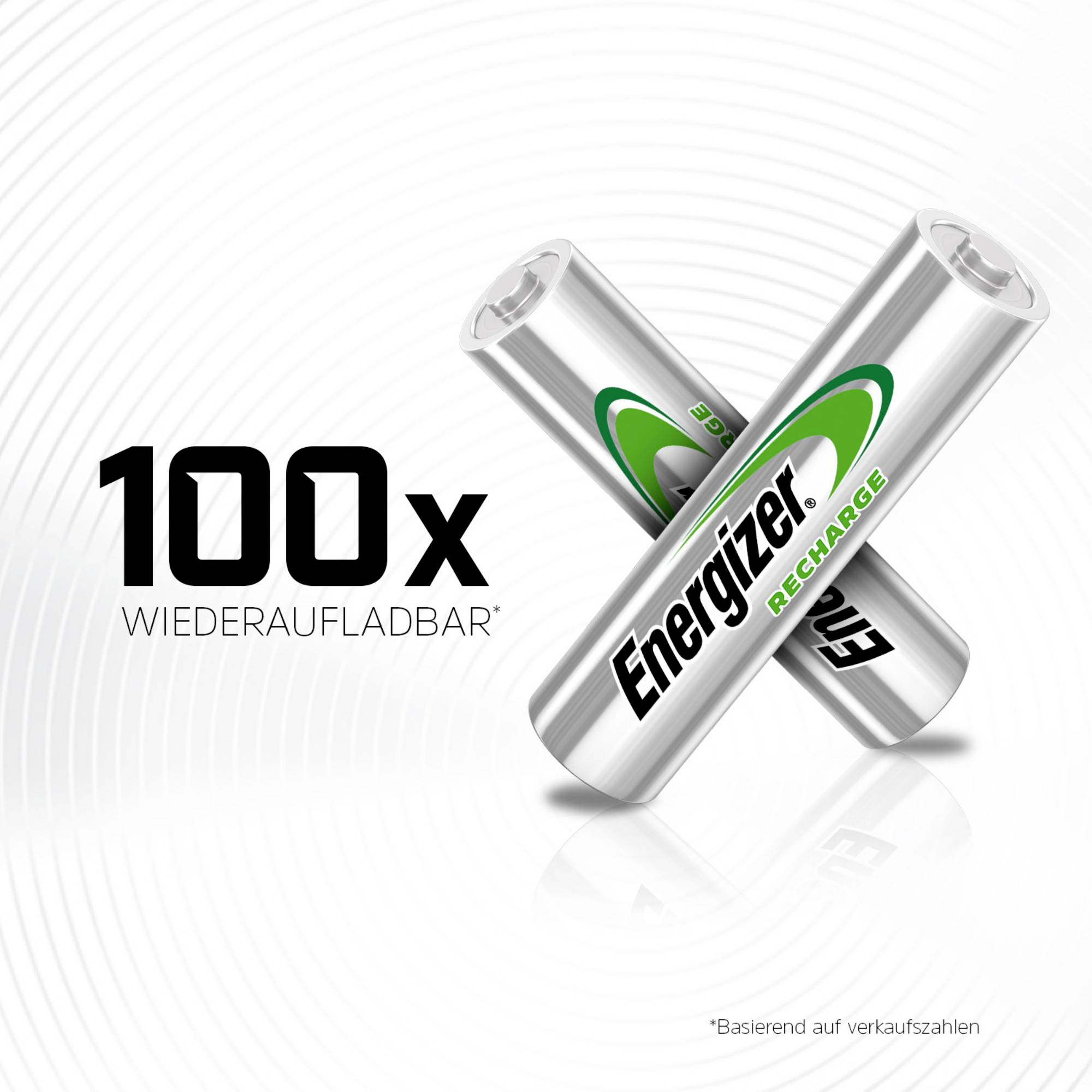 Zwei sich kreuzende AA-Batterien mit der Aufschrift 'Energizer Recharge', daneben der Text '100x wiederaufladbar'.