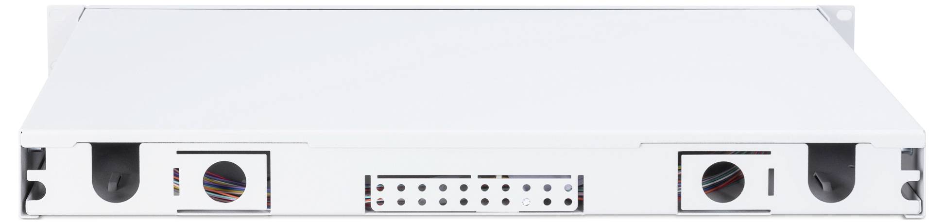 Ein weißes 1-HE-Rackgehäuse mit Kabeldurchführungen und Lüftungsschlitzen, zur Installation und Verwaltung von Netzwerkkomponenten.