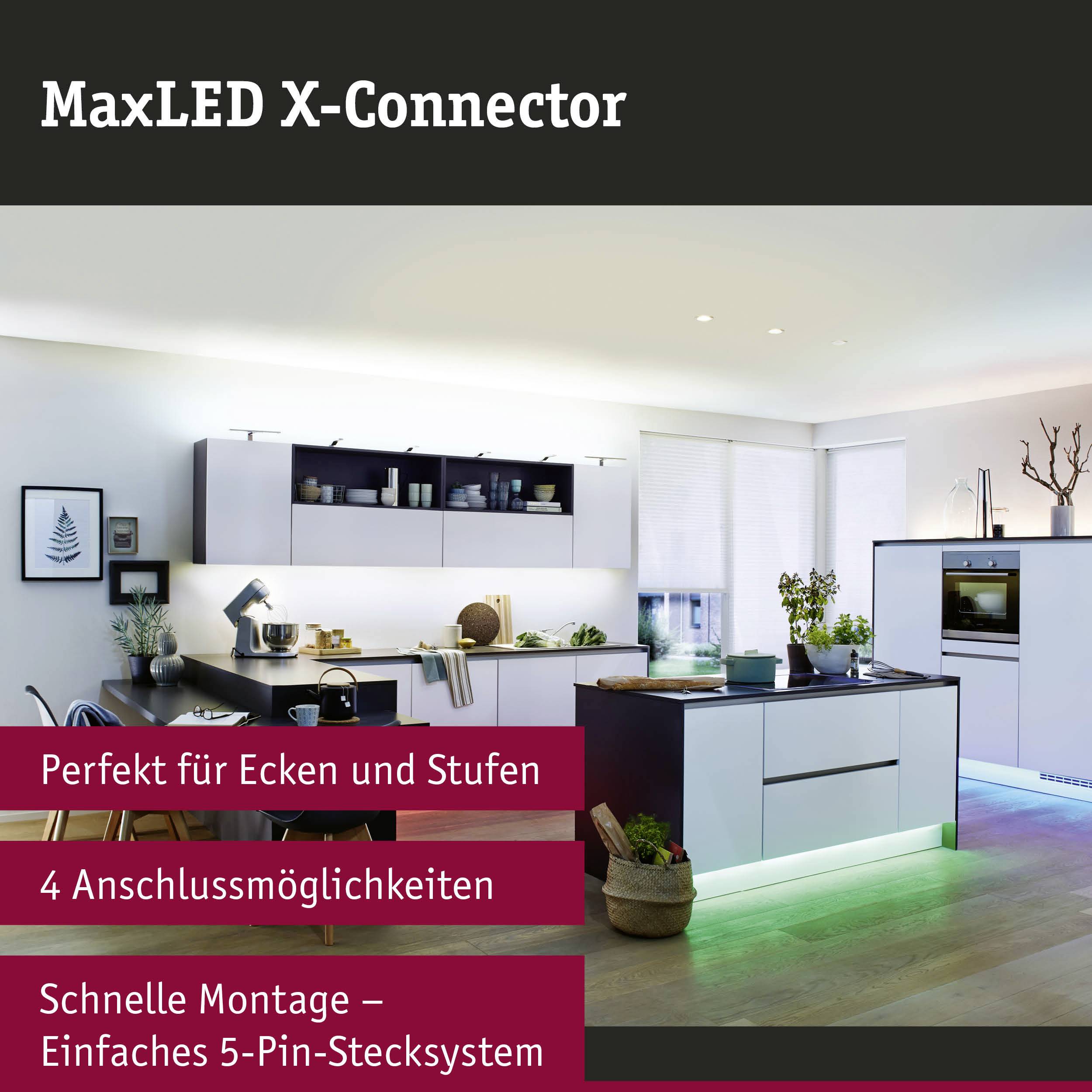 Ein modernes Wohnzimmer mit Beleuchtung. Der Text informiert über den 'MaxLED X-Konnektor' und hebt einfache Montage und Anschlussoptionen hervor.