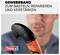 Eine Person hält ein mit schwarzem Gewebeband umwickeltes Objekt. Text oben: 'Gewebeband zum Basteln, Reparieren und Verstärken'.