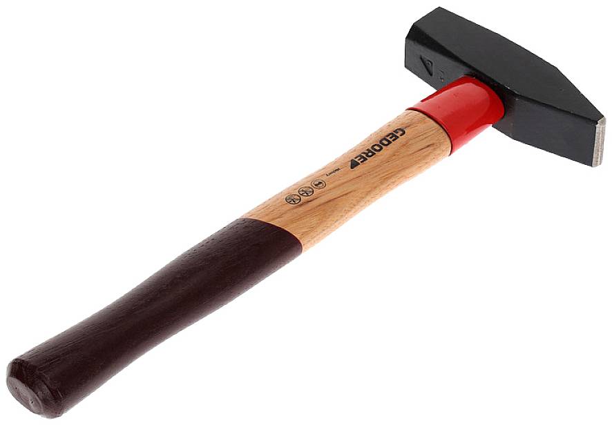 Ein Hammer mit rotem Metallkopf und holzfarbenem Griff. Der Kopf ist teilweise schwarz. Auf dem Griff steht 'Gedore'.