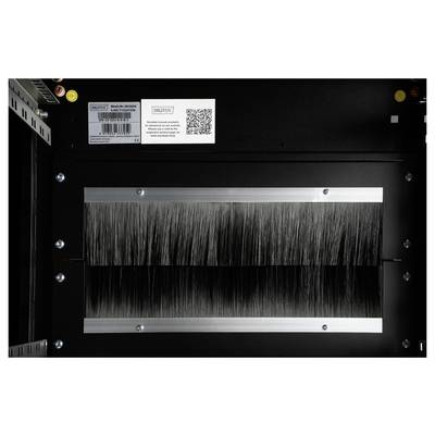 Ein schwarzes Gerät mit Metallleiste und Bürsten in der Mitte, oben sind Barcode-Etiketten und ein QR-Code sichtbar.