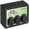 Ladestation mit drei Steckdosen und Fahrrad-Symbol auf grünem Hintergrund, symbolisiert Aufladen von Elektrofahrrädern.