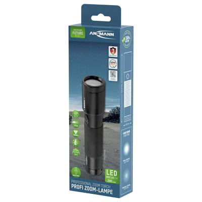 Verpackung einer Ansmann Taschenlampe. Zeigt Fachinformationen, LED-Spezifikationen, Energiesymbole und ein Nachtlandschaftsbild.