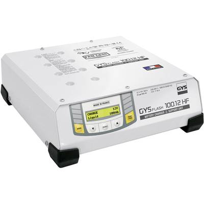 Ladegerät 'GYSFLASH 100.12 HF' mit digitalem Display zeigt 'CHARGE 12V 100Ah'. Verwendet für Batterieladung und Unterstützung.