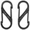 Zwei schwarze S-Biner-Clips, mit der Beschriftung "Nite Ize S-Biner" und "#15lb (2,27kg)", die ihr Design und ihre Tragfähigkeit zeigen.