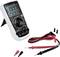 Digitales Multimeter mit LCD-Anzeige, Ständer und Messleitungen. Zeigt 199,9 an. Instrument zur Messung elektrischer Parameter.