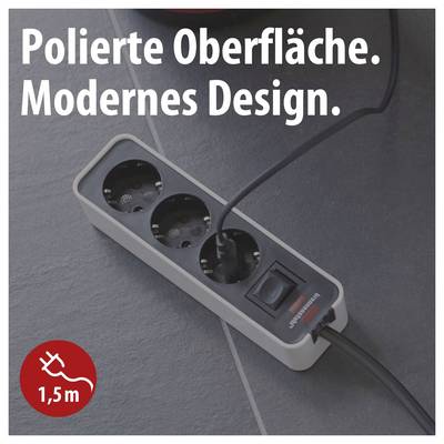 Mehrfachsteckdose auf dunkler Oberfläche mit eingestecktem Kabel; Text: 'Polierte Oberfläche. Modernes Design.' und Hinweis '1,5 m'.