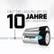 Batterien mit dem Text: 'Hält die Ladung bis zu 10 Jahre bei Lagerung'. Energizer-Logo sichtbar. Grafische Darstellung eines Batterieprodukts.
