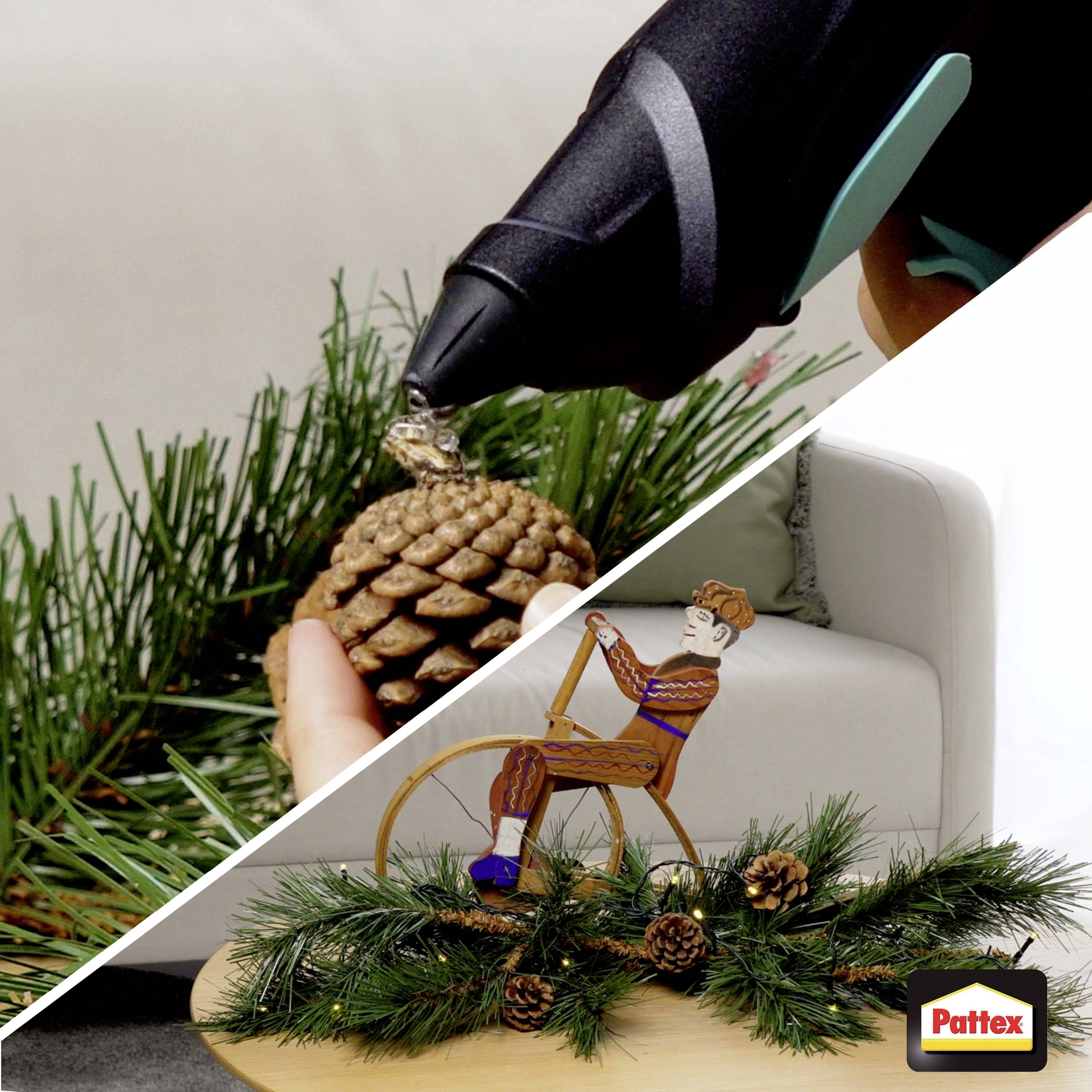 Obere Hälfte zeigt eine Hand, die einen Tannenzapfen mit einer Heißklebepistole beklebt; untere Hälfte präsentiert eine fertige festliche Dekoration mit Grünpflanzen und einer Holzfigur.