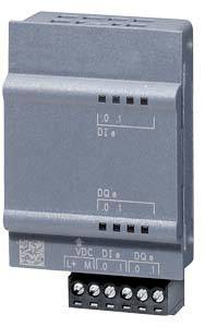Ein graues elektrisches Modul mit mehreren Anschlussklemmen und Beschriftungen wie 'VDC', 'DI' und 'DQ' auf der Vorderseite.