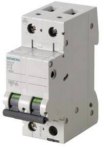 Ein Siemens-Sicherungsautomat, Modell 5SL4, C16, 400V, mit zwei Schaltern in der Position 'ON'.