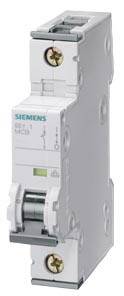 Ein Siemens-Leitungsschutzschalter, Modell B16, zur elektrischen Absicherung von Stromkreisen, mit Kunststoffgehäuse und Metallklemmen.