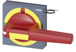 Ein roter Hebel eines Lasttrennschalters von Siemens in der 'Ein'-Position. Der Hintergrund ist grau mit gelbem Ring um den Hebel.