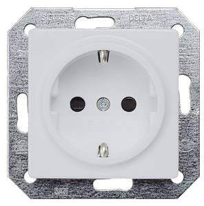 Weiße Steckdose in einer quadratischen Metallhalterung, geeignet für elektrische Geräteanschlüsse in Innenräumen.