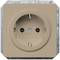 Siemens Steckdose in Beige montiert an einer Wand.