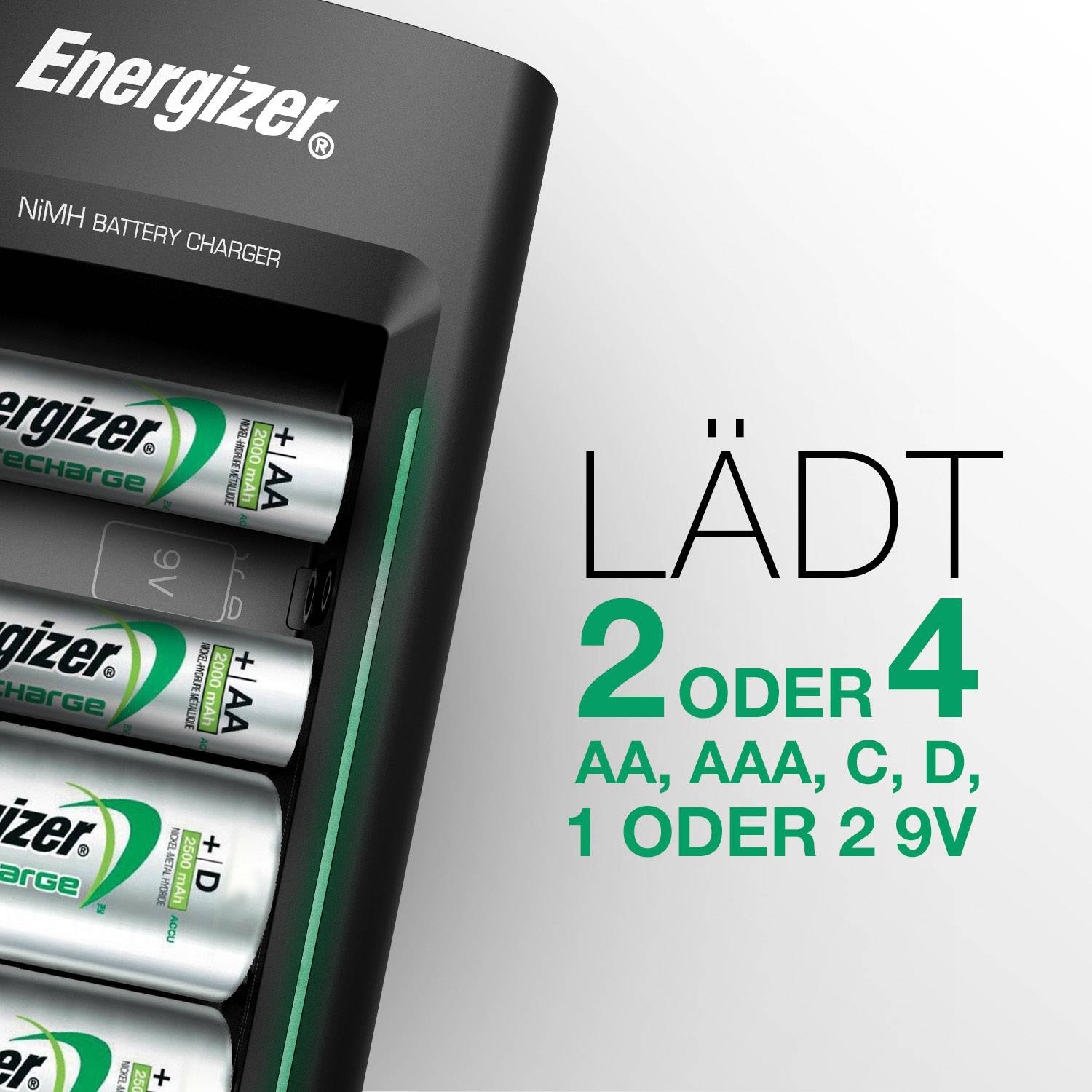 Batterieladegerät von Energizer lädt 2 oder 4 AA, AAA, C, D oder 9V NiMH-Batterien. Links sind eingesetzte Batterien erkennbar.