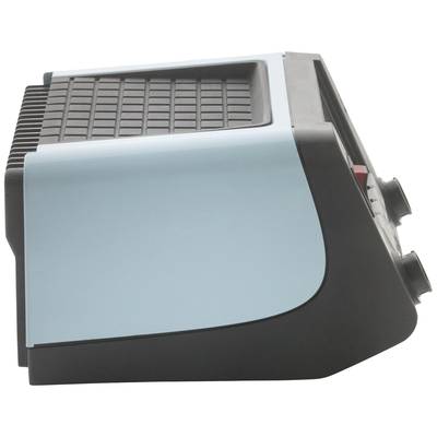 Seitliche Ansicht eines blauen Ventilators mit schwarzem Gitter und zwei Bedienelementen an der Vorderseite.