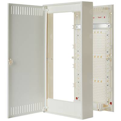 Geöffneter weißer Schaltschrank mit sichtbarem Innenraum. Links ist die Tür, rechts sind Steckplätze für Elektrokomponenten sichtbar.
