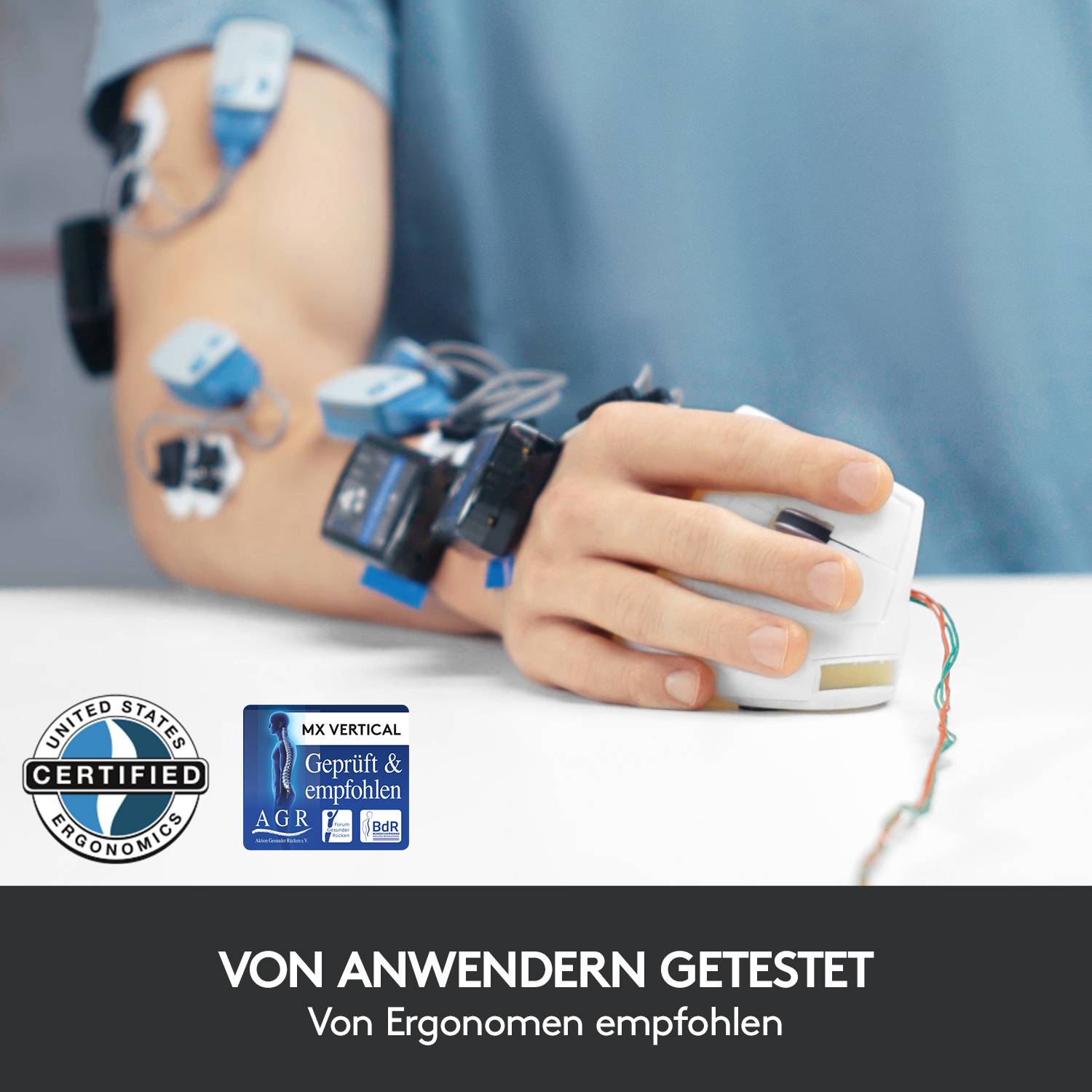 Jemand testet ein ergonomisches Gerät. Der Text zeigt: 'Von Anwendern getestet.' Siegel von FIRA und AGR sichtbar.