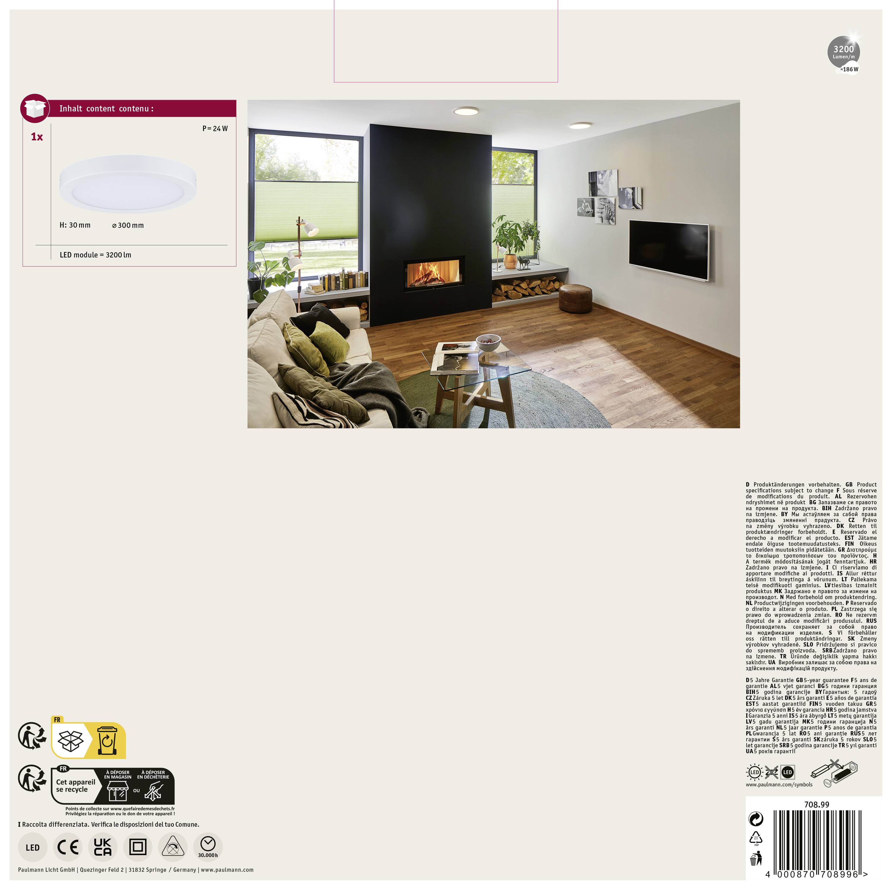 'Moderne Wohnzimmeransicht mit Kamin, Wand-TV und Sofa. Große Fenster lassen viel Licht herein. Verpackungshinweis: LED-Modul enthalten.'