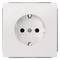 Weiße Steckdose von vorn, passend für Euro- und Schukostecker. Geeignet für die Montage in Innenräumen.