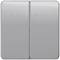 Eine silberne, rechteckige, zweigeteilte Wandschaltfläche; minimalistisch und glatt, oft für Lichtschalter benutzt.