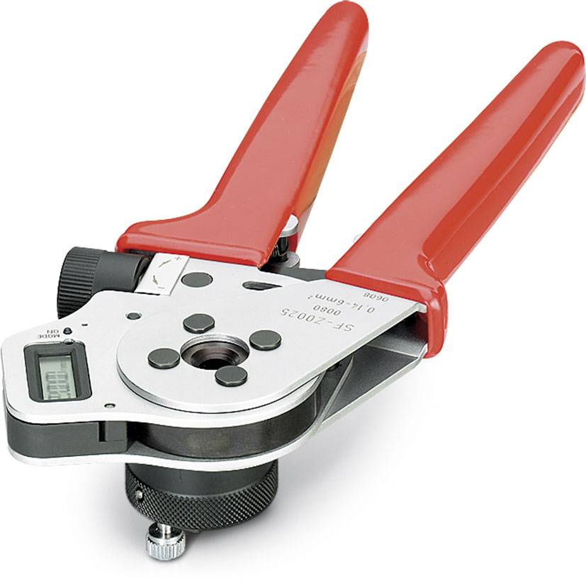 Crimpwerkzeug mit roten Griffen und digitalem Display, verwendet für die elektrische Verkabelung und Verbindungstechnik.