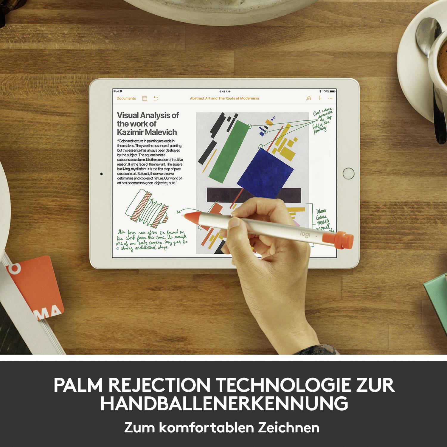 'Eine Hand hält einen Stift über ein Tablet, auf dem eine künstlerische Analyse von Malewitschs Werk angezeigt wird, mit Notizen und Skizzen.'