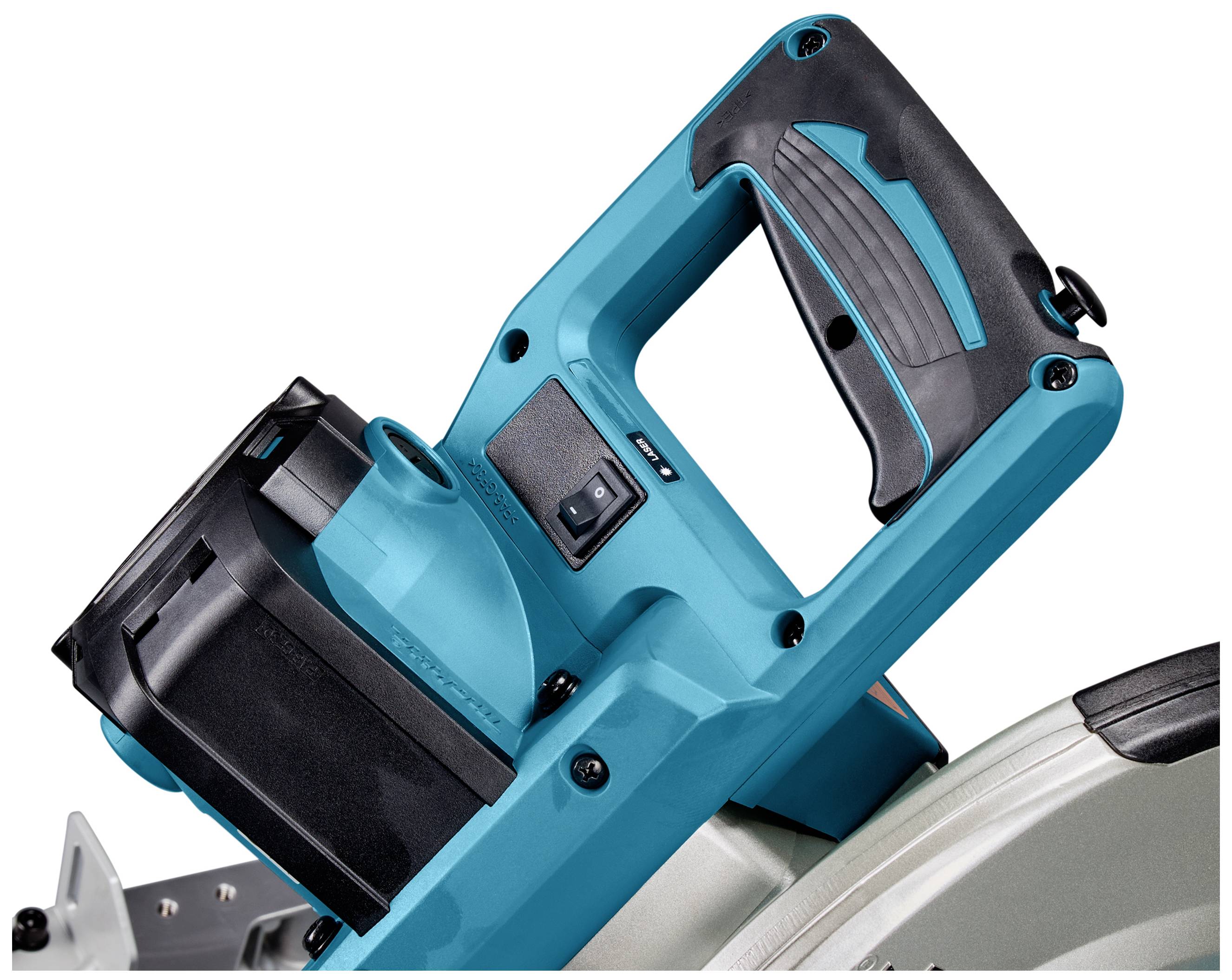 Akku-Handkreissäge mit blauem Gehäuse. Das Bild zeigt den Griff und einen Teil des Sägeblatts.