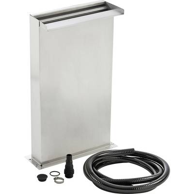 Edelstahl-Wasserfalldurchgang mit flexiblem Schlauch und Installationszubehör, entwickelt zur Gestaltung eines Wasserelementes in der Landschaftsarchitektur.