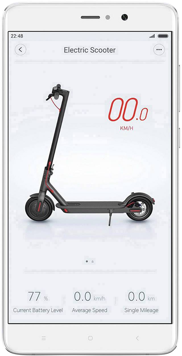 Ein Smartphone-Display zeigt eine Elektroroller-App mit Geschwindigkeitsanzeige (00,0 km/h) und Batteriestatus (77 %).