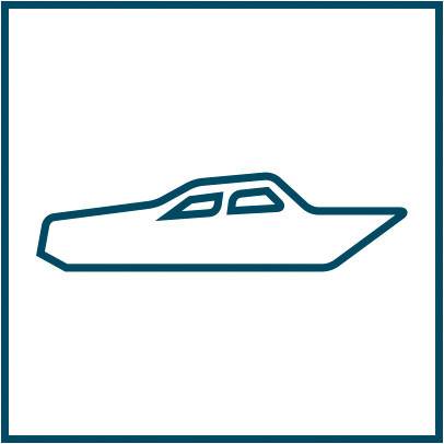 Ein einfaches, stilisiertes Symbol eines Bootes mit rechteckigem Deck und zwei Fenstern in der Mitte, auf weißem Hintergrund.