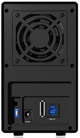 Rückseite eines schwarzen Geräts mit einem Ventilator oben und Anschlüssen unten, darunter Stromanschluss und USB 3.0-Port.
