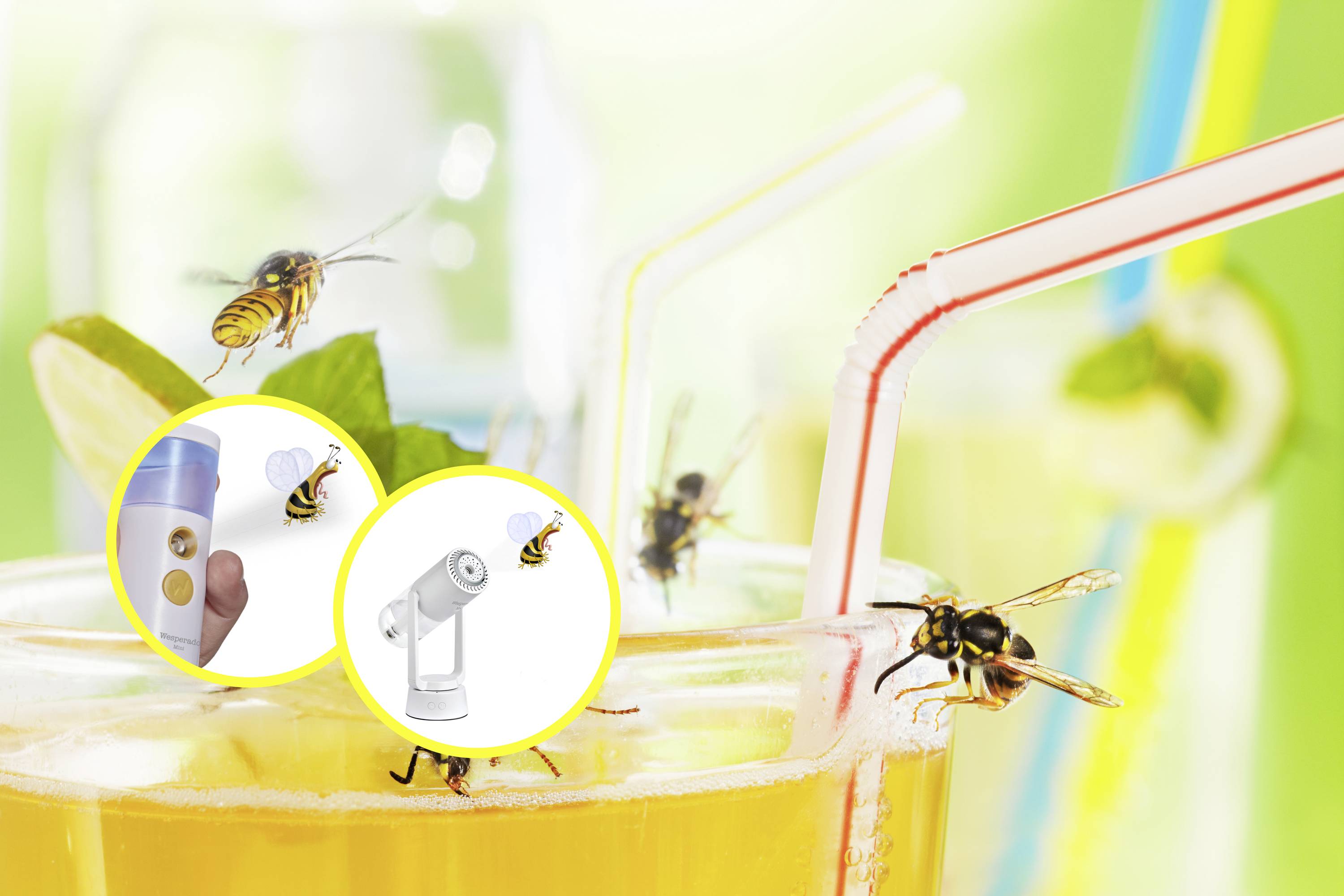 Wespen fliegen um ein Glas mit Orangensaft und Strohhalmen. Zwei runde Einsätze zeigen Geräte zur Wespenabwehr.