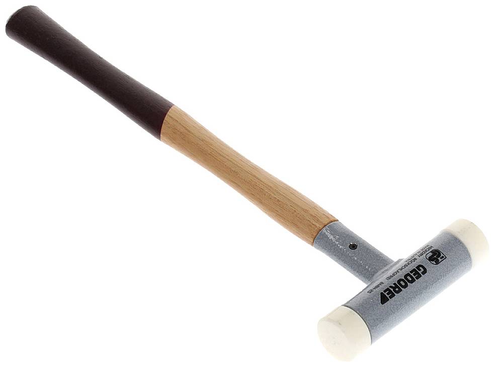 Hammer mit langem, hölzernem Griff und Gummikopf. Markenname 'Goor' auf dem Schaft. Werkzeug zur sicheren Anwendung bei empfindlichen Oberflächen.