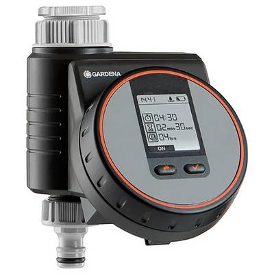 Elektronische Bewässerungsuhr mit Display zeigt Uhrzeit, verbleibende Bewässerungszeit und Betriebsduration. Verbindet zu Gartenschlauch.